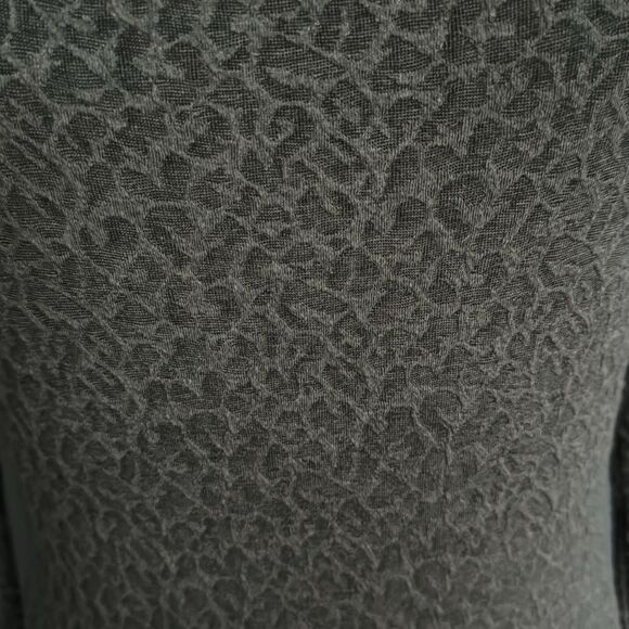 a new day gray textured stretch square front neckline long sleeve bodysuit. Med - Picture 5 of 10